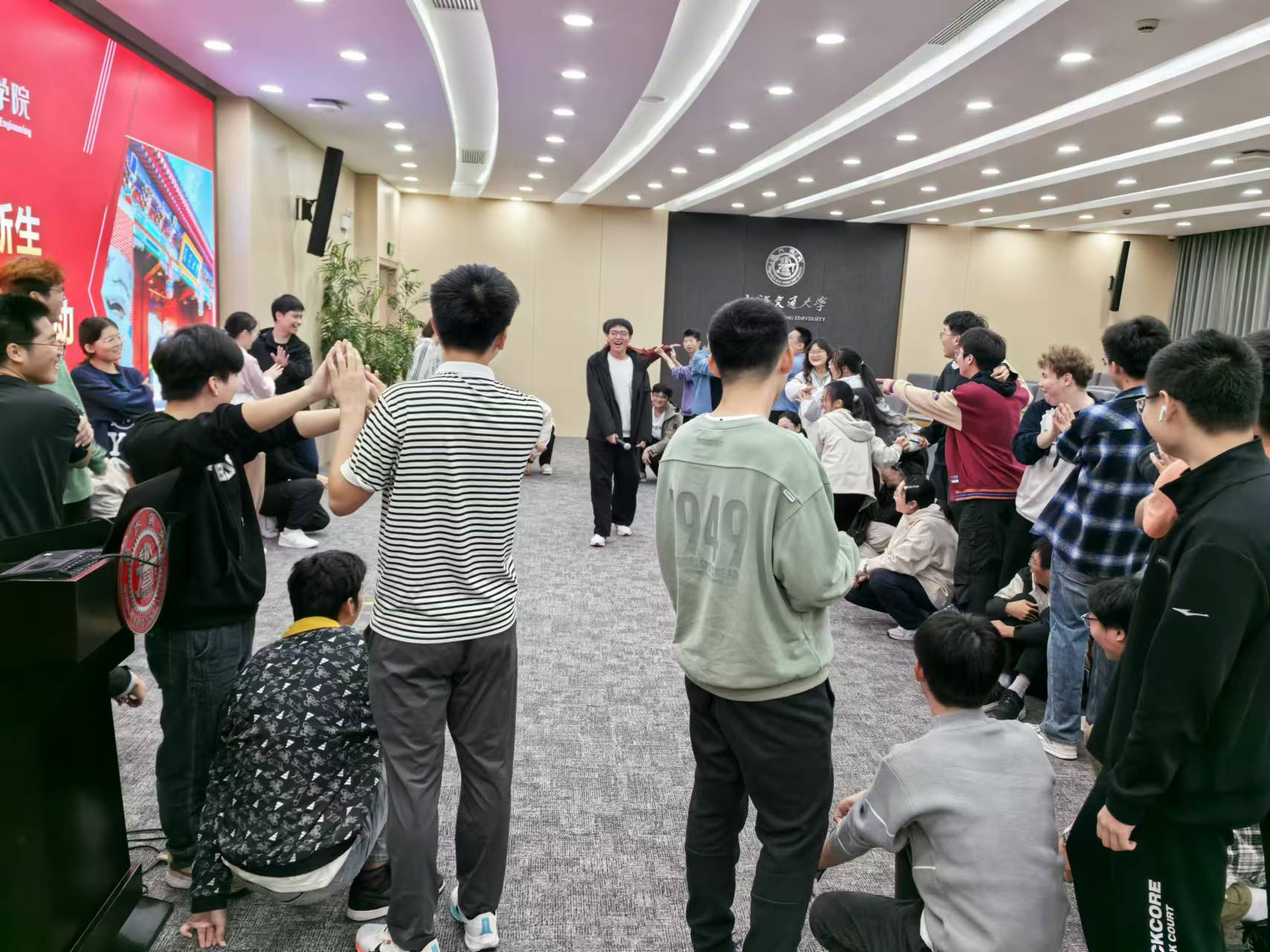 1732150438572865.png 图片 8.png